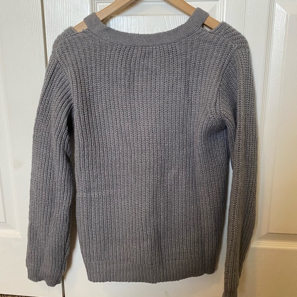 Maurice’s Gray V Neck Cut Out Sweater - Picture 3 of 4